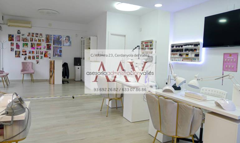 Local en traspaso en centro Cerdanyola